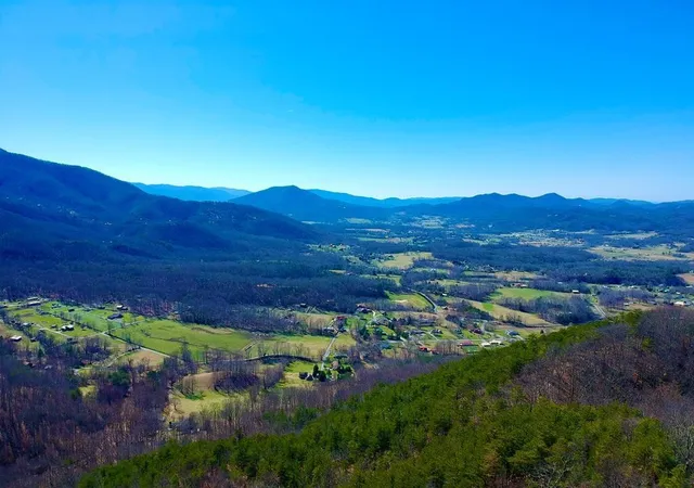 1st image of 123 Ravens Den Way, Sevierville, TN 37862 | MLS# 3524777