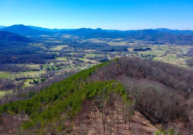 1st image of 1 Ravens Den Way, Sevierville, TN 37862 | MLS# 3524780