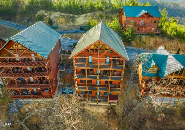 2nd image of 950 Black Bear Cub Way, Sevierville, TN 37862 | MLS# 3304489