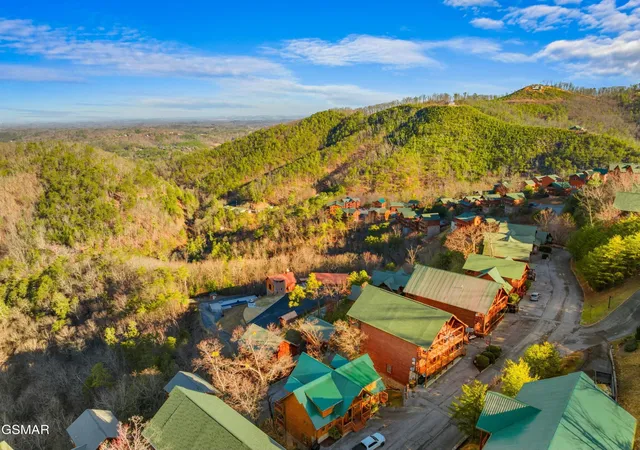 3rd image of 950 Black Bear Cub Way, Sevierville, TN 37862 | MLS# 3304489