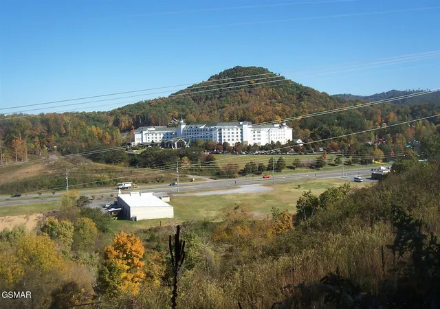 4th image of 4 Veterans Blvd Boulevard, Pigeon Forge, TN 37863 | MLS# 3304071