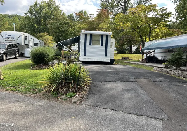 2nd image of 4229 E Parkway #146, Gatlinburg, TN 37738 | MLS# 3513044