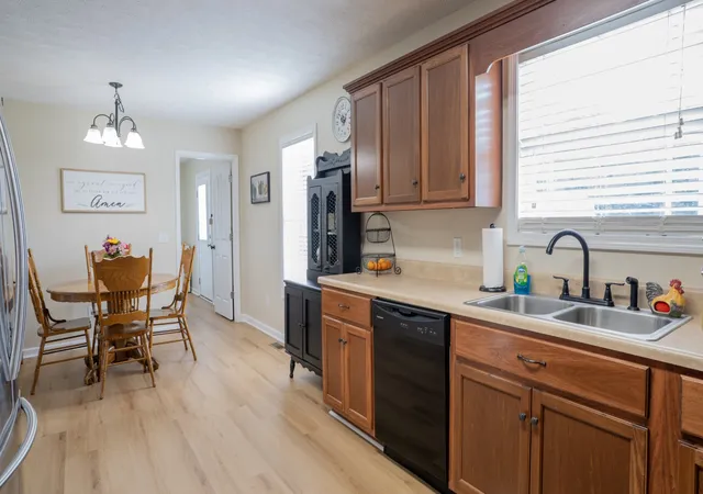 Photo 4 of Single family home for sale at 260 Miller Rd, Lafayette, TN 37083 | MLS# 3506160 | Listing updated on 2026-09-26