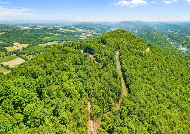 Photo 3 of Land for sale at 209 Clinch View Rd, New Tazewell, TN 37825 | MLS# 3233501 | Listing updated on 2026-08-19