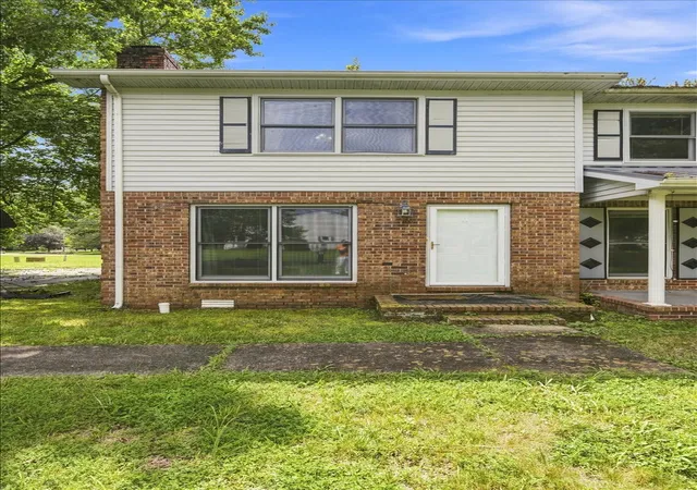 2nd image of 101b Westlake Pl, Tullahoma, TN 37388 | MLS# 3286193
