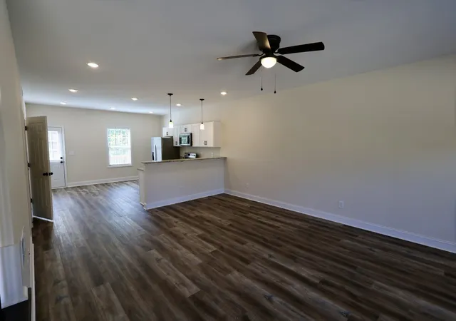 4th image of 500 Peachers Mill Rd, Clarksville, TN 37042 | MLS# 3270183