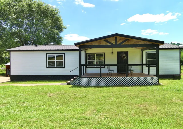 Homes for sale in Shelbyville, TN | 2137 Hwy 130 W, Shelbyville, TN 37160 | MLS# 3234019