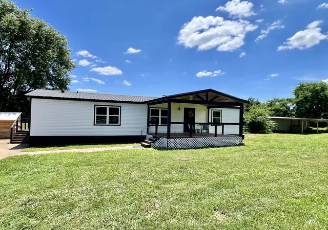 3rd image of 2137 Hwy 130 W, Shelbyville, TN 37160 | MLS# 3234019