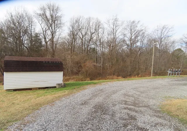 Listing Photo 5 - Condo for sale in building located at 2690 Hwy 48, Clarksville, TN 37040