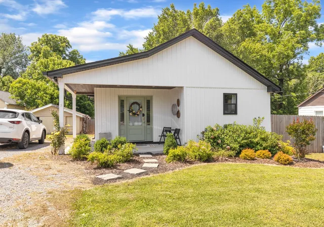 Homes for sale in Gallatin, TN | 248 N Willomont Ave, Gallatin, TN 37066 | MLS# 3247251