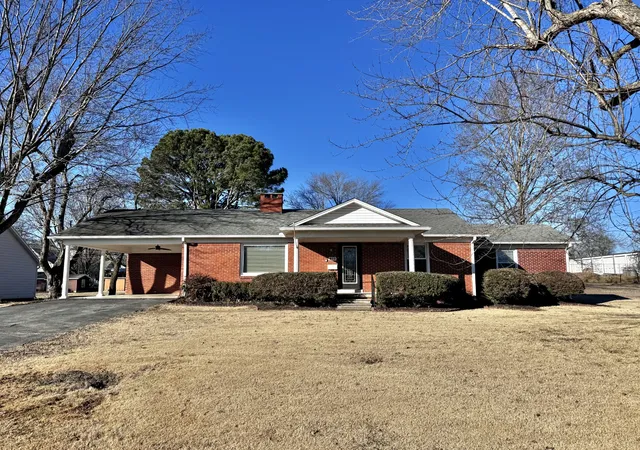 Homes for sale in Loretto, TN | 211 Church St, Loretto, TN 38469 | MLS# 3233551