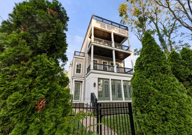 Photo 2 of Single family home for sale at 805 South 19th St, Nashville, TN 37206 | MLS# 3233717 | Listing updated on 2026-08-31