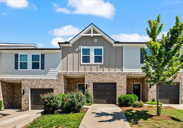 Homes for sale in Columbia, TN | 820 Arrington Way, Columbia, TN 38401 | MLS# 3234196