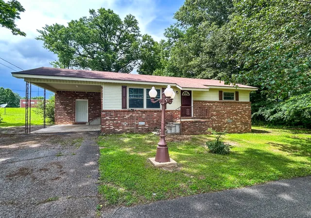 Homes for sale in Huntingdon, TN | 181 Jones St, Huntingdon, TN 38344 | MLS# 3233661