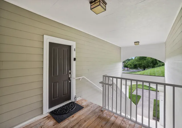 Listing Photo 4 - Condo for sale in building located at 4720 Brighton Vlg Dr, Nashville, TN 37211 - Unit #A8
