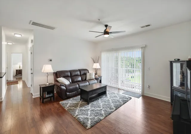 Listing Photo 5 - Condo for sale in building located at 4720 Brighton Vlg Dr, Nashville, TN 37211 - Unit #A8