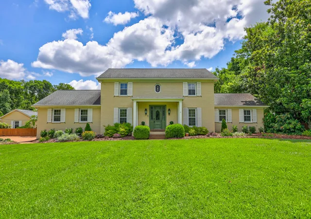 Photo 2 of Mansion for sale at 510 Granny White Pike, Brentwood, TN 37027 | MLS# 3261028 | Listing updated on 2026-09-02
