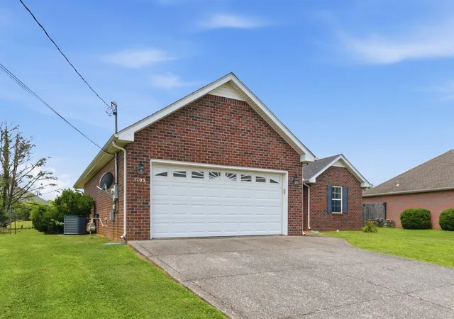 Photo 3 of Sale Pending at 7103 Castile Dr, Smyrna, TN 37167 | MLS# 3251325 | Listing updated on 2026-08-30