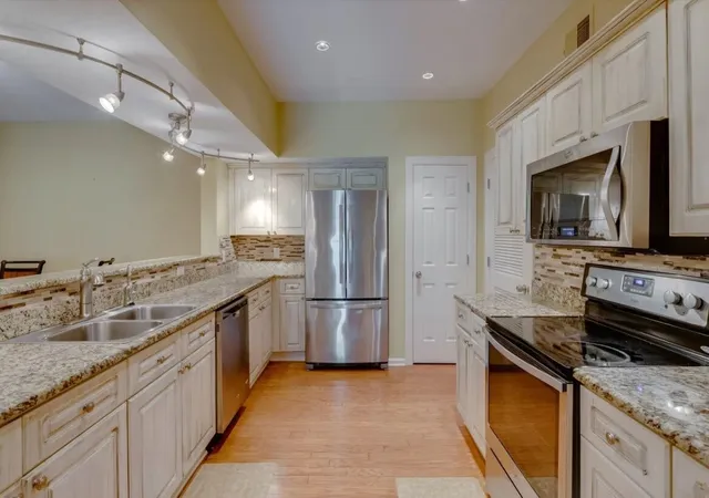 Photo 2 of Condo for sale at 6820 Highway 70 S #419, Nashville, TN 37221 | MLS# 3243022 | Listing updated on 2026-09-14
