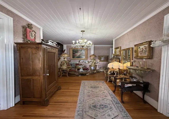 Photo 4 of Single family home for sale at 213 Pulaski St, Lawrenceburg, TN 38464 | MLS# 3234172 | Listing updated on 2026-09-19