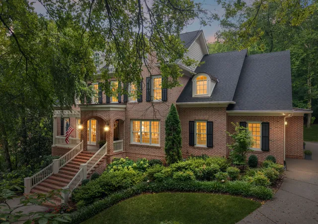 Photo 3 of Single family home for sale at 2025 Waterstone Dr, Franklin, TN 37069 | MLS# 3528256 | Listing updated on 2026-09-21