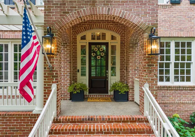 Photo 4 of Single family home for sale at 2025 Waterstone Dr, Franklin, TN 37069 | MLS# 3528256 | Listing updated on 2026-09-21