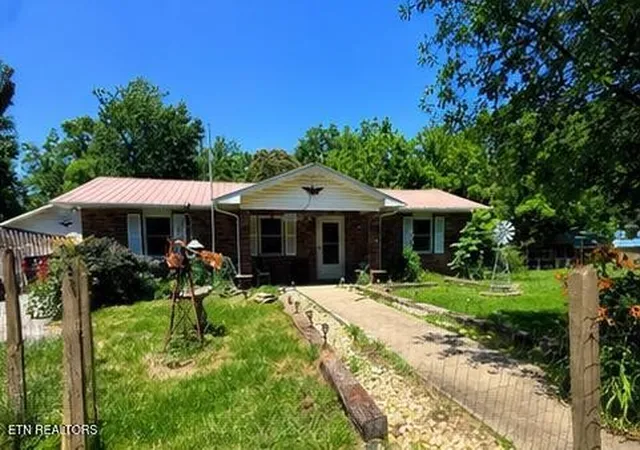 Homes for sale in Jamestown, TN | 1070 Wright Pl Rd, Jamestown, TN 38556 | MLS# 3233775