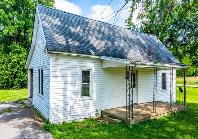 Homes for sale in Crofton, KY | 116 S Anderson St, Crofton, KY 42217 | MLS# 3233795