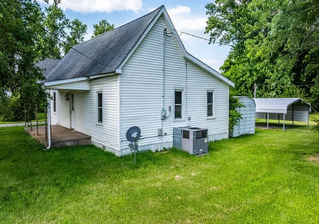 Homes for sale in Crofton, KY | 116 S Anderson St, Crofton, KY 42217 | MLS# 3233795