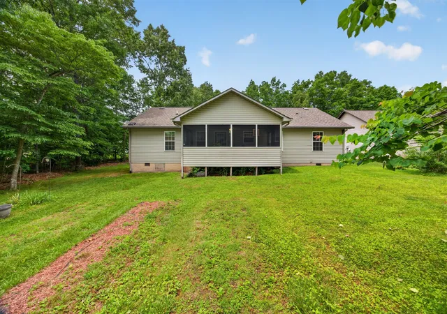 2nd image of 4024 Chica Rd, Crossville, TN 38572 | MLS# 3243851