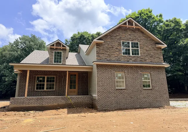 Homes for sale in Cumberland Furnace, TN | 1066 Indian Creek Rd, Cumberland Furnace, TN 37051 | MLS# 3233801