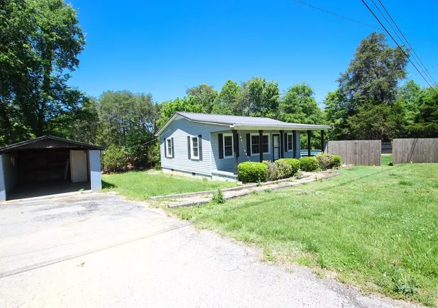 Homes for sale in Walling, TN | 13400 Old Kentucky Rd, Walling, TN 38587 | MLS# 3233809