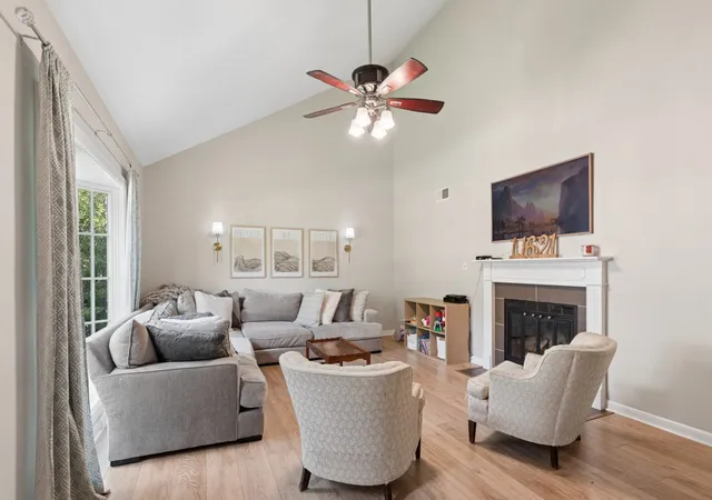 Photo 3 of Townhouse for sale at 519 Stacy Sq Ter, Nashville, TN 37221 | MLS# 3248552 | Listing updated on 2026-08-07