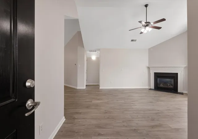 3rd image of 825 Browns Ln, Gallatin, TN 37066