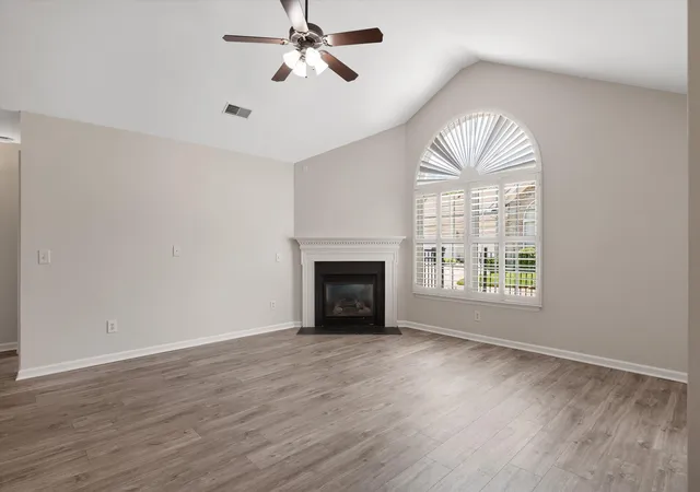 4th image of 825 Browns Ln, Gallatin, TN 37066