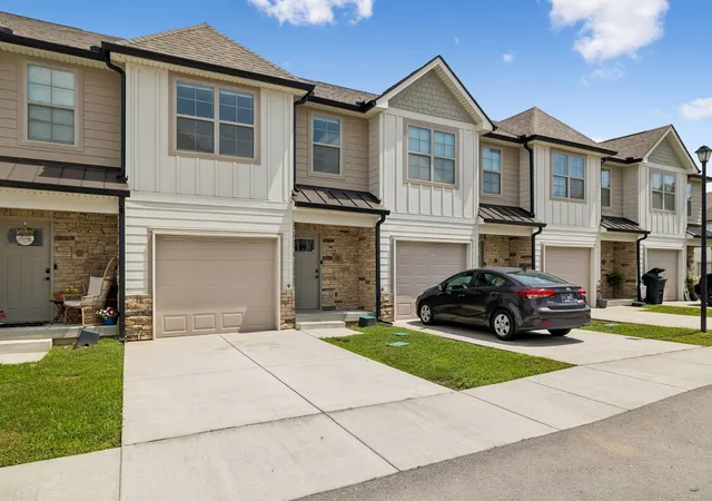 Homes for sale in Lebanon, TN | 251 Signature Pl, Lebanon, TN 37087 | MLS# 3234571