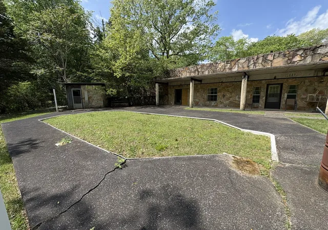 1st image of 4089 Old Metal Rd, Palmyra, TN 37142 | MLS# 3242178