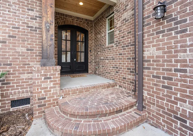 Photo 2 of Single family home for sale at 611 Band Dr, Franklin, TN 37064 | MLS# 3233976 | Listing updated on 2026-07-29