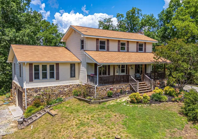 Photo 1 of Single family home for sale at 1131 Lindsey Dr, Sevierville, TN 37876 | MLS# 3270056 | Listing updated on 2026-09-20