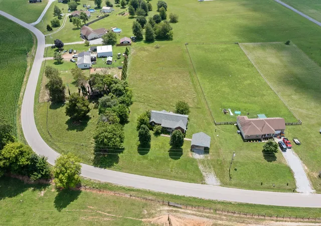 Photo 3 of Sale Pending at 5261 Youngville Rd, Springfield, TN 37172 | MLS# 3250901 | Listing updated on 2026-08-22