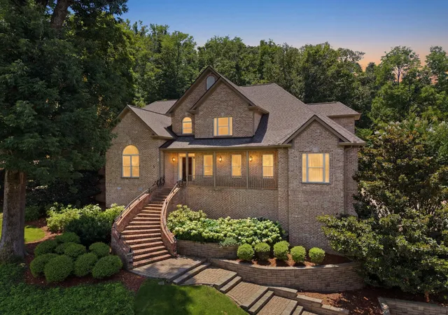 Homes for sale in Brentwood, TN | 1112 Radnor Glen Dr, Brentwood, TN 37027 | MLS# 3263458