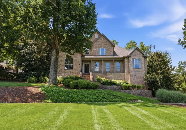 Homes for sale in Brentwood, TN | 1112 Radnor Glen Dr, Brentwood, TN 37027 | MLS# 3263458