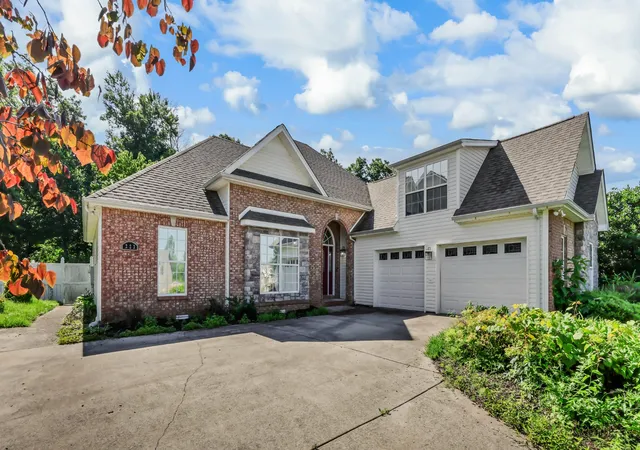 Homes for sale in Pleasant View, TN | 223 Misty Dr, Pleasant View, TN 37146 | MLS# 3243840