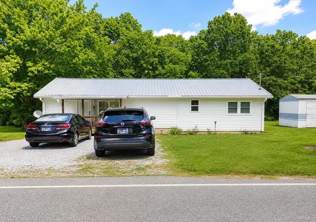Homes for sale in Crossville, TN | 4052 Highland Ln, Crossville, TN 38555 | MLS# 3244761