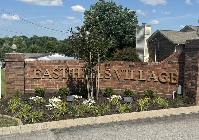 2nd image of 408 Village Cir, Dickson, TN 37055 | MLS# 3234170