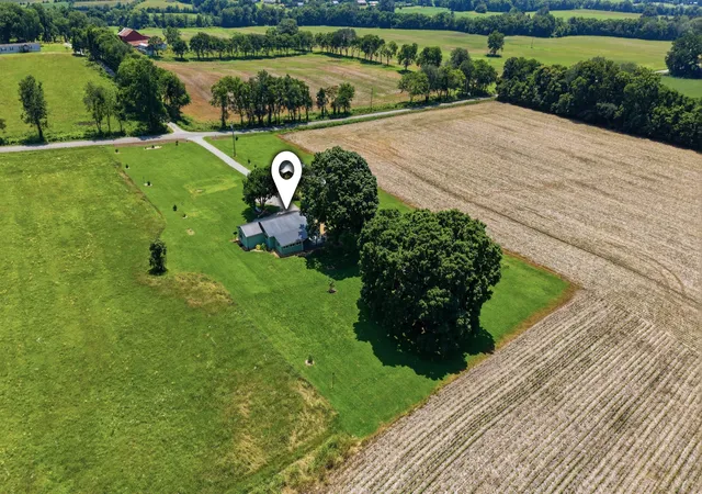 Homes for sale in Belvidere, TN | 840 Crawford Ln, Belvidere, TN 37306 | MLS# 3234068