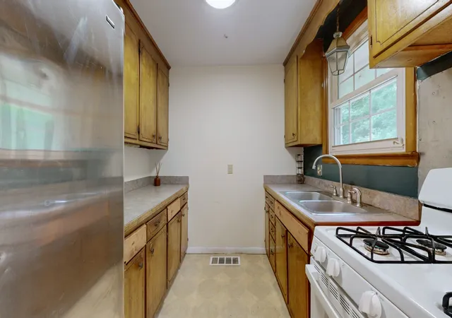 Photo 3 of Single family home for sale at 213 Sterry Ct, Antioch, TN 37013 | MLS# 3244391 | Listing updated on 2026-09-01