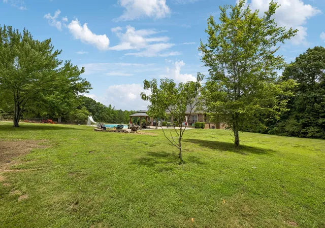 Homes for sale in Mc Ewen, TN | 947 Bold Springs Rd, Mc Ewen, TN 37101 | MLS# 3243344