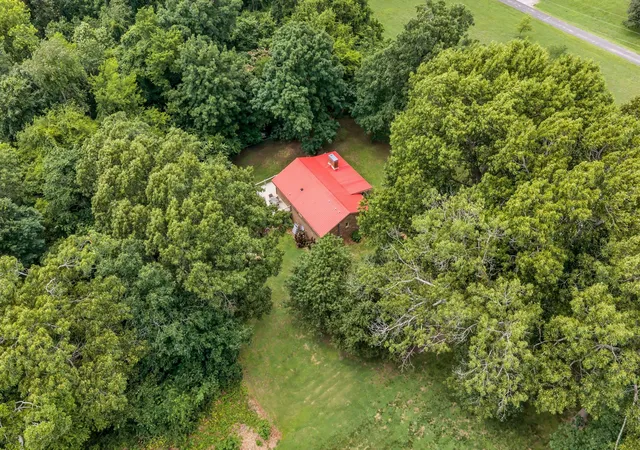 42nd image of 830 Hadley Rd, Clarksville, TN 37042 | MLS# 3234197