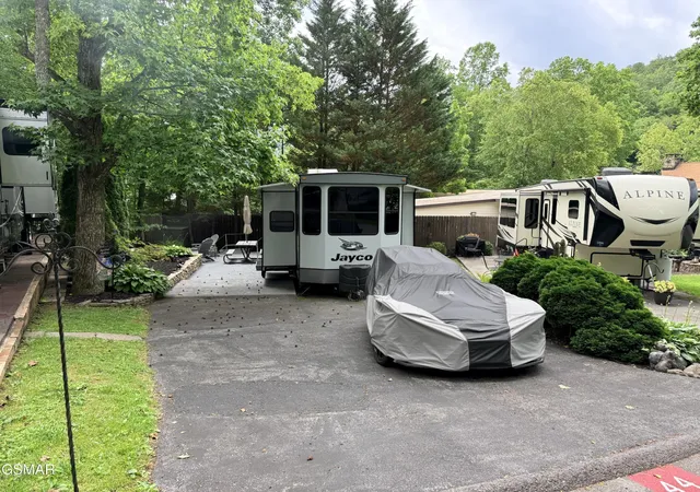 2nd image of 4229 E Parkway #44, Gatlinburg, TN 37738 | MLS# 3513028